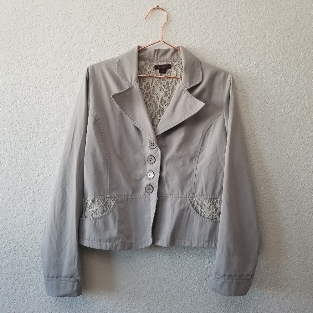 Blazer with lace inlays